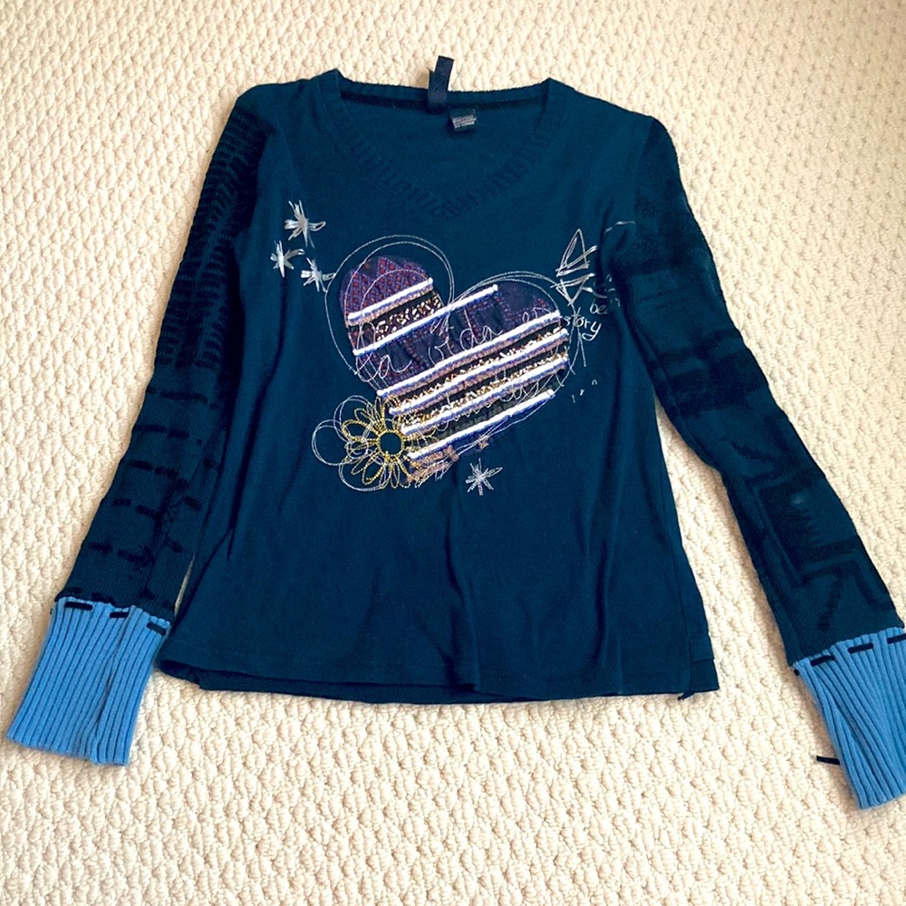 Desigual sweater, like new. Smoke and pet free home.